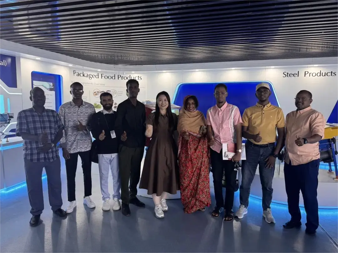 Djibouti Cross -border E -commerce Exhibition Center successfully held a product promotion meeting. East Africa customers gathered to explore business opportunities