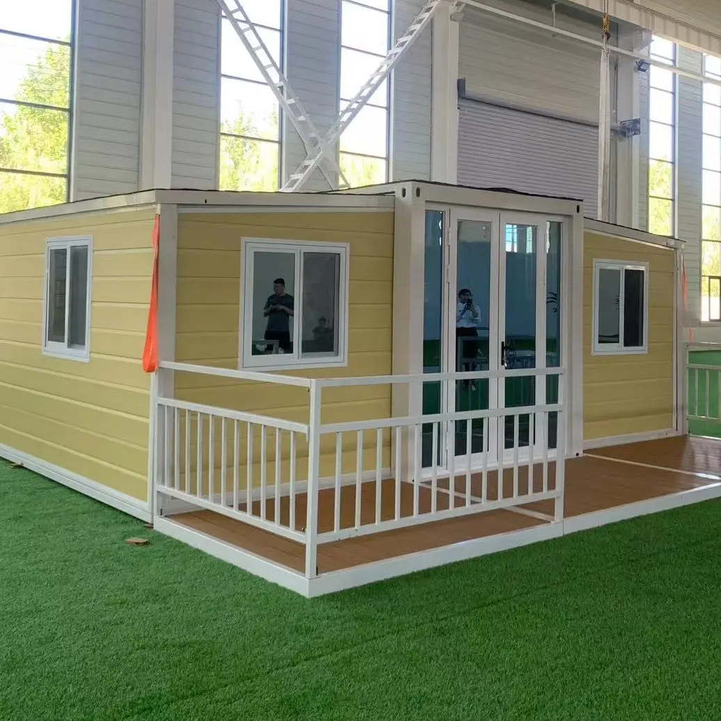 Double wing folding room Featured Image